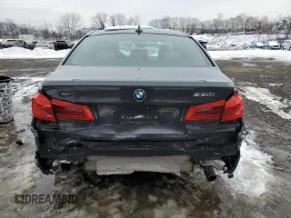 2019 BMW 5 Series 530i xDrive z VIN WBAJA7C52KWW22601, wystawiony jako Copart lot #43244135 z przebiegiem 99 958 mil mil oraz Szkoda całkowita • Salvage title. Historia ofert i sprzedaży dostępna na DreamBid. Obrazek 6.