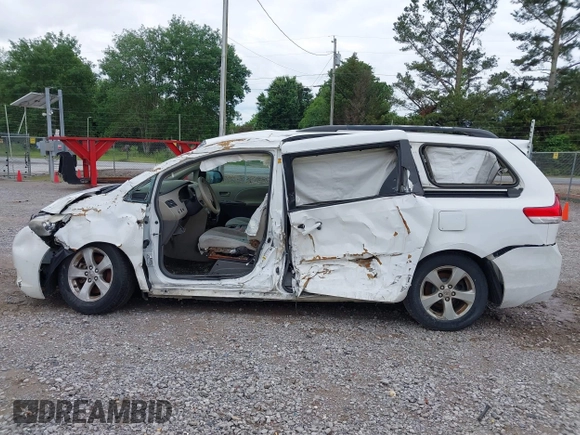 2011 Toyota Sienna LE AAS with VIN 5TDKK3DC6BS091557, listed as a IAAI auction lot 42170157 with 398,019 mi miles and . Bid and sale history available at DreamBid. Image 13.