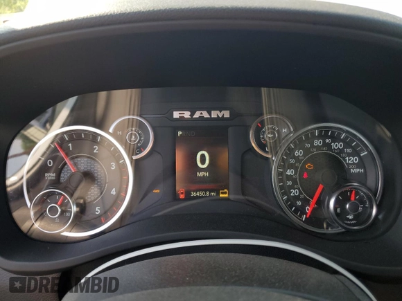 2024 Ram 2500 Big Horn z VIN 3C6UR5DL4RG244839, wystawiony jako Copart lot #61652285 z przebiegiem 36 450 mil mil oraz Czysty tytuł • Clean title. Historia ofert i sprzedaży dostępna na DreamBid. Obrazek 9.