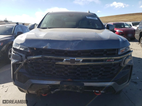 2021 Chevrolet Suburban Z71 with VIN 1GNSKDKD1MR126547, listed as a Copart auction lot 81118984 with 47,541 mi miles and Salvage Title. Bid and sale history available at carsss.com. Image 5.
