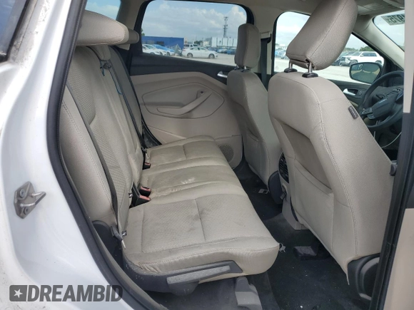 2019 Ford Escape SE z VIN 1FMCU0GD2KUB95892, wystawiony jako Copart lot #58071975 z przebiegiem Nie podano mil oraz Nie do naprawy • Non repairable. Historia ofert i sprzedaży dostępna na DreamBid. Obrazek 10.