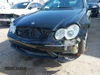 2004 Mercedes-Benz CLK 55 AMG z VIN WDBTK76G14T022337, wystawiony jako IAAI lot #41835855 z przebiegiem 136 083 mil mil oraz . Historia ofert i sprzedaży dostępna na DreamBid. Obrazek 6.