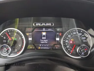 2019 Ram 2500 Laramie with VIN 3C6UR5FL4KG664071, listed as a IAAI auction lot 41361435 with 71,097 mi miles. Bid and sale history available at carsss.com. Image 7.