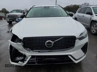 2023 Volvo XC60 Plus Dark Theme with VIN YV4L12RW0P1346161, listed as a Copart auction lot 81305814 with 16,573 mi miles and Clean Title. Bid and sale history available at carsss.com. Image 5.