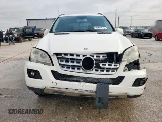 2011 Mercedes-Benz M 350 z VIN 4JGBB5GB2BA634586, wystawiony jako Copart lot #56959875 z przebiegiem 145 893 mil mil oraz Szkoda całkowita • Salvage title. Historia ofert i sprzedaży dostępna na DreamBid. Obrazek 5.