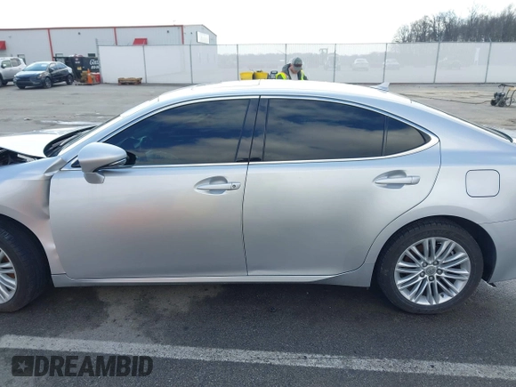2014 Lexus ES 350 with VIN JTHBK1GG8E2144000, listed as a IAAI auction lot 41642879 with 154,073 mi miles. Bid and sale history available at carsss.com. Image 13.