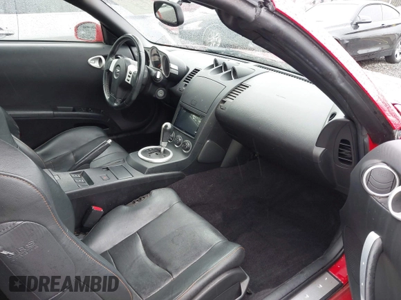 2004 Nissan 350Z Touring with VIN JN1AZ36AX4T011221, listed as a IAAI auction lot 41893947 with 89,112 mi miles. Bid and sale history available at carsss.com. Image 5.