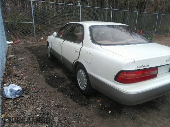1996 Lexus ES 300 с VIN JT8BF12G6T0135462, выставлен на аукционе IAAI как лот 36156597 с пробегом 212 845 миль миль и . История ставок и продаж доступна на DreamBid. Изображение 3.