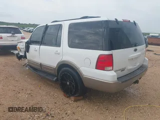 2003 Ford Expedition Eddie Bauer z VIN 1FMFU18L73LA67177, wystawiony jako IAAI lot #42137354 z przebiegiem 189 359 mil mil oraz . Historia ofert i sprzedaży dostępna na DreamBid. Obrazek 3.