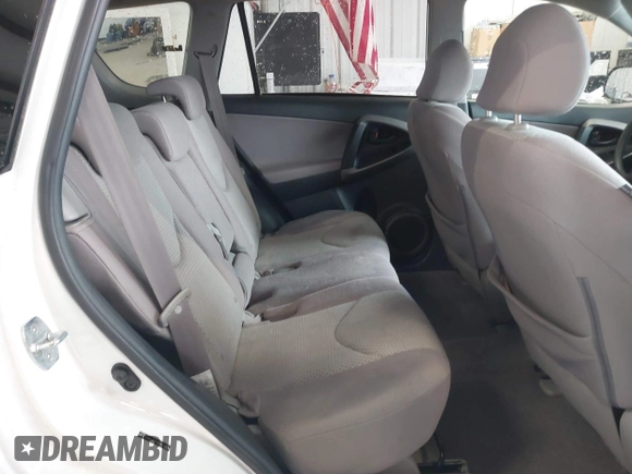 2007 Toyota RAV4 with VIN JTMBK33V976014286, listed as a IAAI auction lot 41568927 with 121,791 mi miles. Bid and sale history available at carsss.com. Image 8.