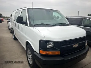 2014 Chevrolet Express Cargo z VIN 1GCSGAFX4E1127463, wystawiony jako IAAI lot #42326002 z przebiegiem 225 204 mil mil oraz . Historia ofert i sprzedaży dostępna na DreamBid. Obrazek 1.