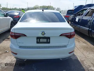 2020 Volkswagen Jetta S z VIN 3VWC57BU0LM100105, wystawiony jako IAAI lot #42213806 z przebiegiem 53 707 mil mil oraz . Historia ofert i sprzedaży dostępna na DreamBid. Obrazek 15.