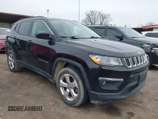 2017 Jeep Compass Latitude with VIN 3C4NJCBB0HT652764, listed as a IAAI auction lot 41963296 with 141,338 mi miles and . Bid and sale history available at DreamBid. Image 1.