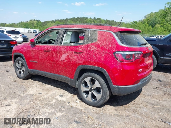 2018 Jeep Compass Latitude z VIN 3C4NJCBBXJT193295, wystawiony jako IAAI lot #41958808 z przebiegiem 121 440 mil mil oraz . Historia ofert i sprzedaży dostępna na DreamBid. Obrazek 3.