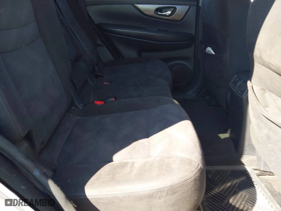 2015 Nissan Rogue SV with VIN KNMAT2MVXFP519053, listed as a IAAI auction lot 41839774 with 136,895 mi miles. Bid and sale history available at carsss.com. Image 8.