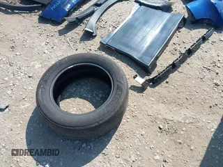 2018 Tesla Model 3 Long Range Battery z VIN 5YJ3E1EB0JF064945, wystawiony jako IAAI lot #42198286 z przebiegiem 35 112 mil mil oraz . Historia ofert i sprzedaży dostępna na DreamBid. Obrazek 23.