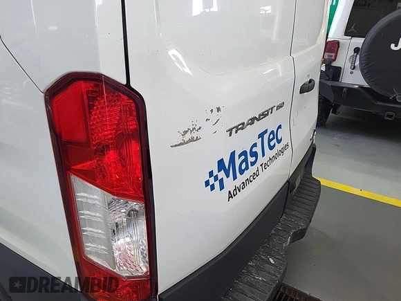 2017 Ford Transit z VIN 1FTYE1YM6HKB17664, wystawiony jako IAAI lot #42516423 z przebiegiem 198 457 mil mil oraz . Historia ofert i sprzedaży dostępna na DreamBid. Obrazek 31.