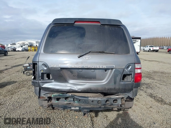 2005 Toyota Land Cruiser z VIN JTEHT05J852069392, wystawiony jako IAAI lot #41450782 z przebiegiem 187 949 mil mil oraz . Historia ofert i sprzedaży dostępna na DreamBid. Obrazek 16.