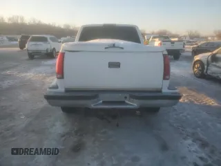 1995 GMC Sierra 1500 z VIN 2GTEK19KXS1504198, wystawiony jako Copart lot #87508215 z przebiegiem 3 210 847 mil mil oraz Szkody całkowita. Historia ofert i sprzedaży dostępna na DreamBid. Obrazek 6.