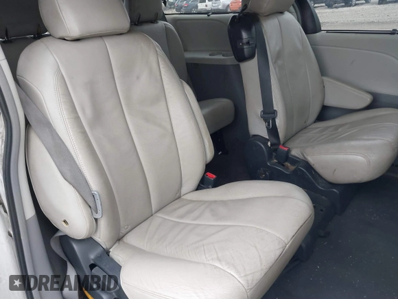 2011 Toyota Sienna SE with VIN 5TDXK3DC0BS122811, listed as a IAAI auction lot 41491159 with 337,201 mi miles and . Bid and sale history available at DreamBid. Image 8.