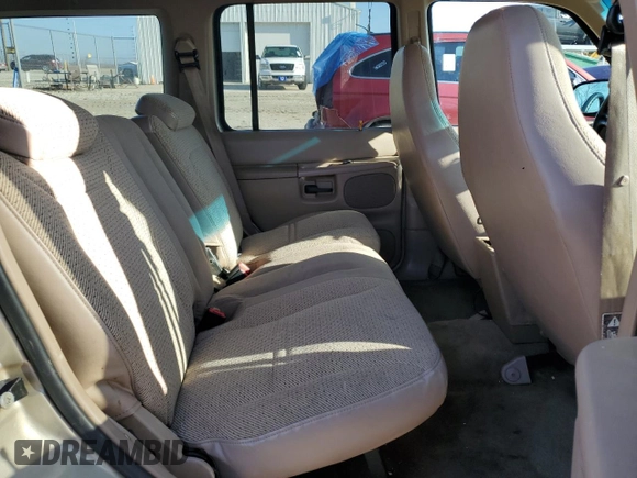 2000 Ford Explorer XLS z VIN 1FMZU72XXYUB16563, wystawiony jako Copart lot #86951684 z przebiegiem 203 117 mil mil oraz Szkoda całkowita • Salvage title. Historia ofert i sprzedaży dostępna na DreamBid. Obrazek 11.