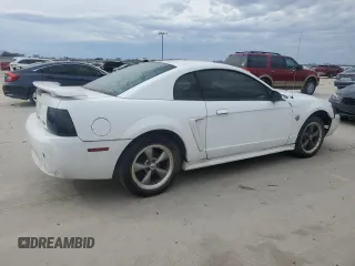 2004 Ford Mustang Standard with VIN 1FAFP40404F117554, listed as a Copart auction lot 89285955 with 140,000 mi miles and Clean Title. Bid and sale history available at carsss.com. Image 3.