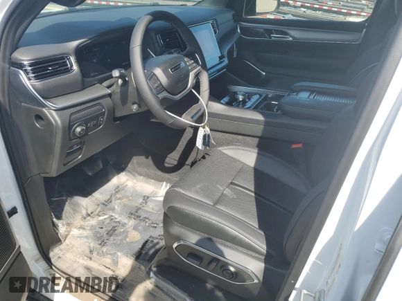 2024 Jeep Wagoneer Series II with VIN 1C4SJSBP6RS140048, listed as a Copart auction lot 68355424 with 94 mi miles and Salvage title. Bid and sale history available at DreamBid. Image 7.