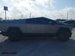 2024 Tesla Cybertruck with VIN 7G2CEHED2RA020185, listed as a IAAI auction lot 41673479 with 8,224 mi miles. Bid and sale history available at carsss.com. Image 14.