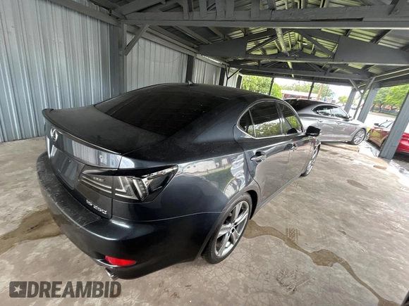 2011 Lexus IS 250 z VIN JTHBF5C21B5138295, wystawiony jako Copart lot #56963555 z przebiegiem 145 146 mil mil oraz Czysty tytuł • Clean title. Historia ofert i sprzedaży dostępna na DreamBid. Obrazek 4.