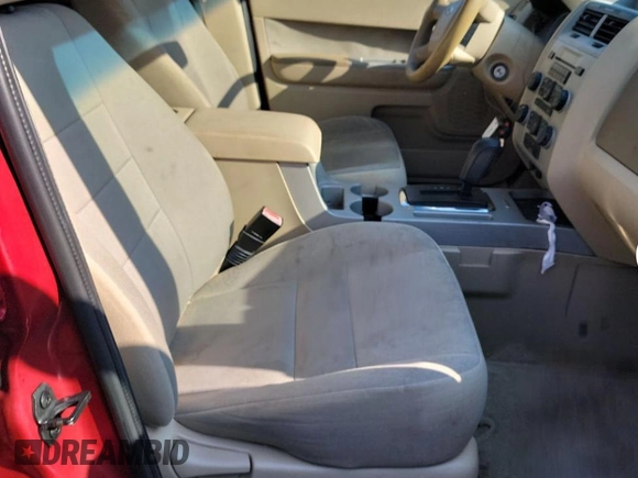 2008 Ford Escape XLT with VIN 1FMCU931X8KD40679, listed as a Copart auction lot 58637585 with 135,391 mi miles and Clean title. Bid and sale history available at DreamBid. Image 5.