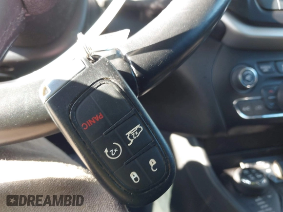 2018 Jeep Cherokee Trailhawk with VIN 1C4PJMBX7JD507453, listed as a IAAI auction lot 41464420 with 100,369 mi miles and . Bid and sale history available at DreamBid. Image 11.