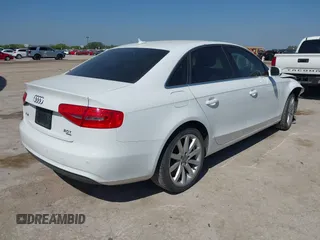 2013 Audi A4 Premium Plus z VIN WAUFFAFL2DN007960, wystawiony jako IAAI lot #42017057 z przebiegiem 104 347 mil mil oraz . Historia ofert i sprzedaży dostępna na DreamBid. Obrazek 4.
