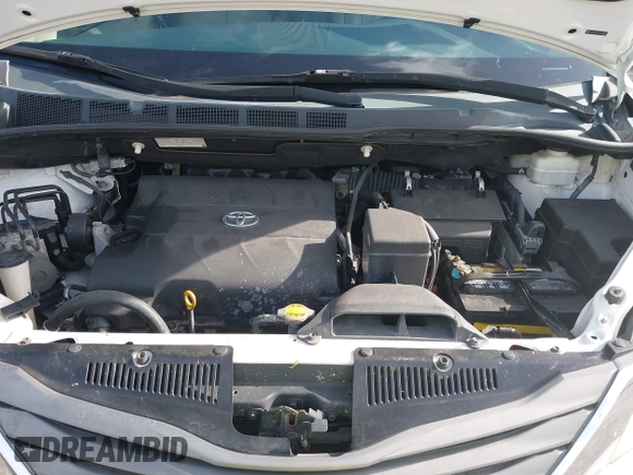 2012 Toyota Sienna XLE AAS with VIN 5TDYK3DC4CS186081, listed as a IAAI auction lot 42481131 with 187,849 mi miles and . Bid and sale history available at DreamBid. Image 10.