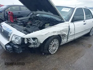 2006 Mercury Grand Marquis LS Premium z VIN 2MEFM75V56X618077, wystawiony jako IAAI lot #42168194 z przebiegiem 81 756 mil mil oraz . Historia ofert i sprzedaży dostępna na DreamBid. Obrazek 6.