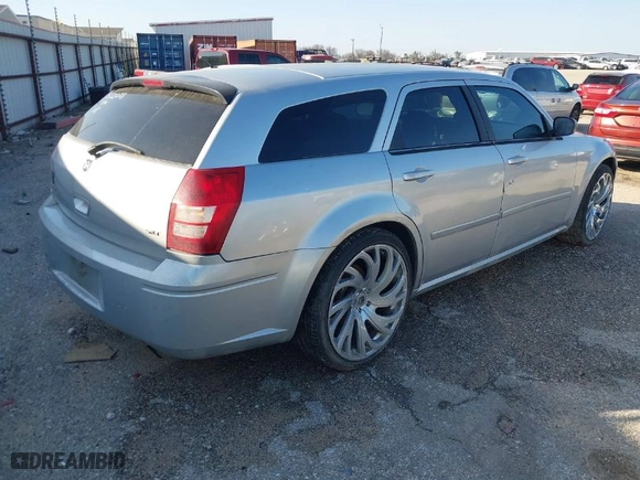 2007 Dodge Magnum with VIN 2D4FV47V87H622228, listed as a IAAI auction lot 41606045 with 264,622 mi miles. Bid and sale history available at carsss.com. Image 4.