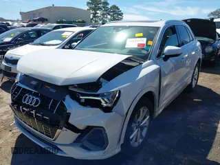 2022 Audi Q3 S line Premium Plus z VIN WA1EECF30N1126400, wystawiony jako IAAI lot #41822175 z przebiegiem 28 850 mil mil oraz . Historia ofert i sprzedaży dostępna na DreamBid. Obrazek 17.