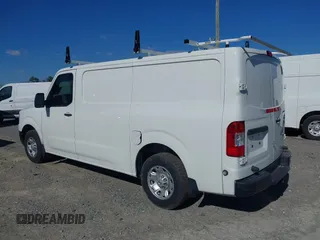 2020 Nissan NV Cargo SV z VIN 1N6BF0KM5LN809313, wystawiony jako IAAI lot #41863076 z przebiegiem 127 505 mil mil oraz . Historia ofert i sprzedaży dostępna na DreamBid. Obrazek 3.