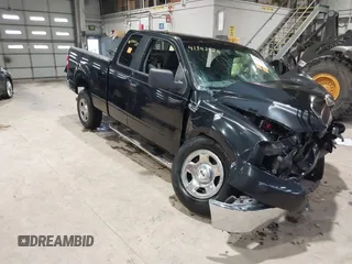 2005 Ford F-150 STX with VIN 1FTRX14W85FA02638, listed as a IAAI auction lot 41342528 with 86,500 mi miles. Bid and sale history available at carsss.com. Image 1.