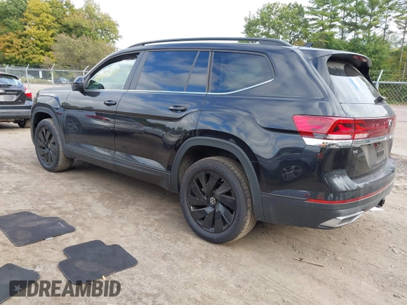 2024 Volkswagen Atlas SE with VIN 1V2HR2CA4RC604783, listed as a IAAI auction lot 40405287 with 1,269 mi miles and . Bid and sale history available at DreamBid. Image 3.