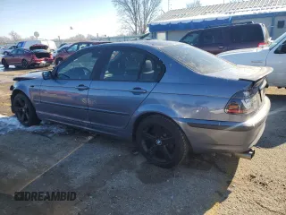 2003 BMW 3 Series 325xi with VIN WBAEU33413PH87420, listed as a Copart auction lot 88710435 with 170,753 mi miles and Salvage Title. Bid and sale history available at carsss.com. Image 2.