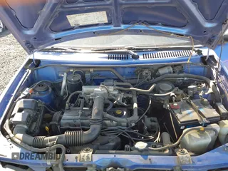 1995 Ford Aspire z VIN KNJLT06H7S6105536, wystawiony jako IAAI lot #41860978 z przebiegiem 66 132 mil mil oraz . Historia ofert i sprzedaży dostępna na DreamBid. Obrazek 10.