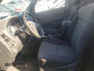 2005 Ford Escape XLS Value with VIN 1FMYU02Z35KB13600, listed as a Copart auction lot 71581184 with 187,747 mi miles and Salvage Title. Bid and sale history available at carsss.com. Image 7.