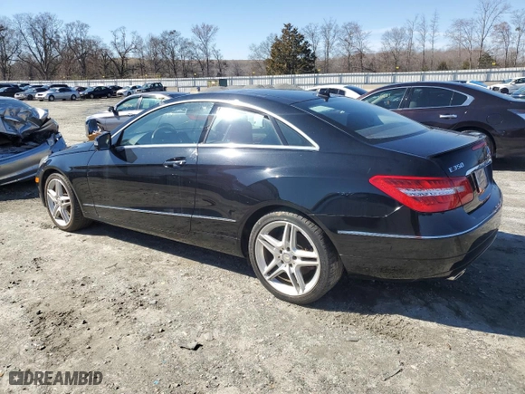 2013 Mercedes-Benz E-Class E 350 with VIN WDDKJ5KB2DF201425, listed as a Copart auction lot 45307625 with 68,230 mi miles and Salvage Title. Bid and sale history available at carsss.com. Image 2.