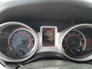 2017 Dodge Journey SXT z VIN 3C4PDCBB8HT605255, wystawiony jako Copart lot #70181714 z przebiegiem Nie podano mil oraz Szkoda całkowita • Salvage title. Historia ofert i sprzedaży dostępna na DreamBid. Obrazek 9.