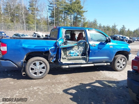 2018 Toyota Tundra 4WD SR5 with VIN 5TFAY5F14JX729945, listed as a IAAI auction lot 41778714 with 82,516 mi miles. Bid and sale history available at carsss.com. Image 14.