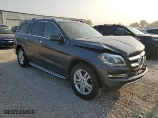 2016 Mercedes-Benz GL with VIN 4JGDF6EE8GA708939, listed as a Copart auction lot 69827644 with 171,294 mi miles and Salvage Title. Bid and sale history available at carsss.com. Image 4.