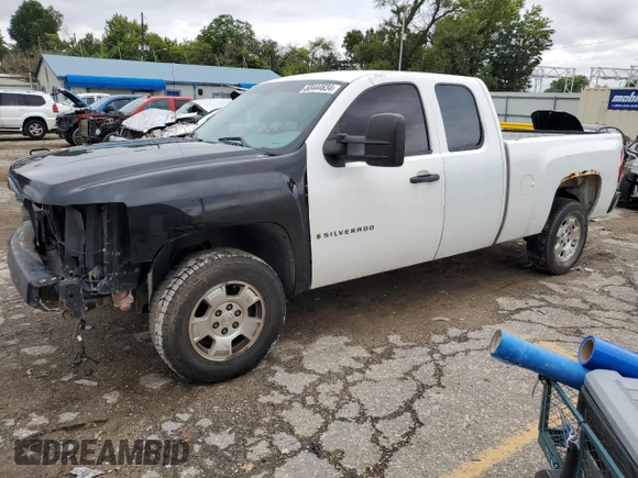2007 Chevrolet Silverado 1500 LT w/1LT with VIN 1GCEC19087Z561266, listed as a Copart auction lot 68444634 with 283,996 mi miles and Salvage Title. Bid and sale history available at carsss.com. Image 1.