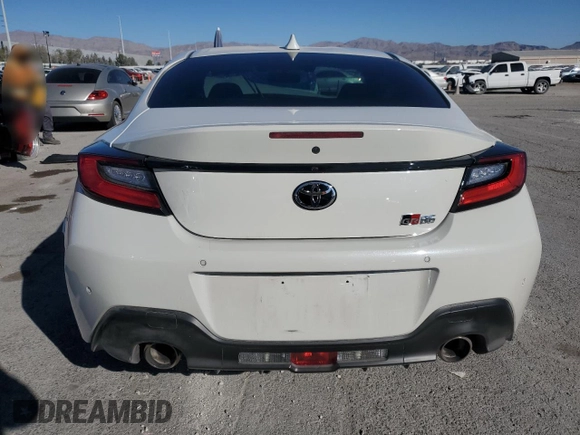 2024 Toyota 86 with VIN JF1ZNBB19R8753377, listed as a Copart auction lot 44707145 with 6,039 mi miles and Salvage Title. Bid and sale history available at DreamBid. Image 6.
