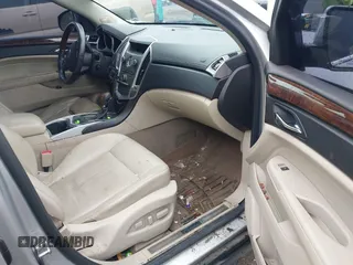 2010 Cadillac SRX Luxury Collection with VIN 3GYFNDEY7AS638025, listed as a IAAI auction lot 41913712 with 185,423 mi miles. Bid and sale history available at carsss.com. Image 5.