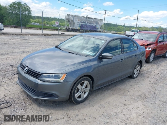 2012 Volkswagen Jetta TDI w/Premium & Nav с VIN 3VWLL7AJ0CM341353, выставлен на аукционе IAAI как лот 42206057 с пробегом 193 091 миль миль и . История ставок и продаж доступна на DreamBid. Изображение 2.